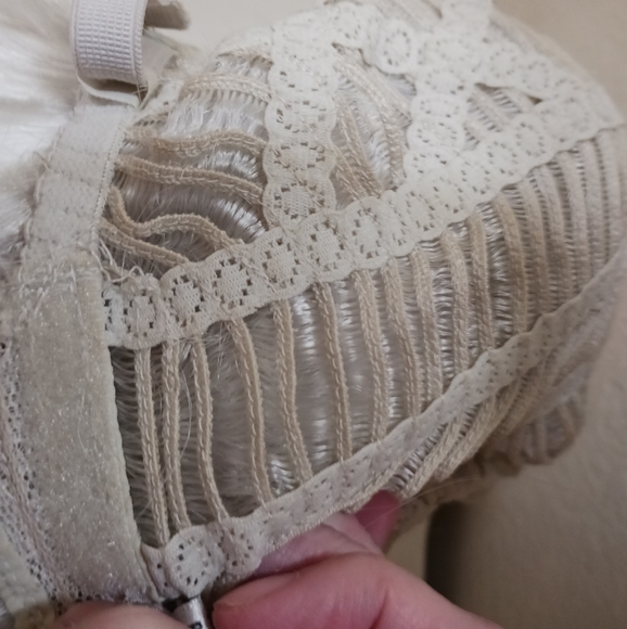 New, synthetic wig - Picture 5 of 7